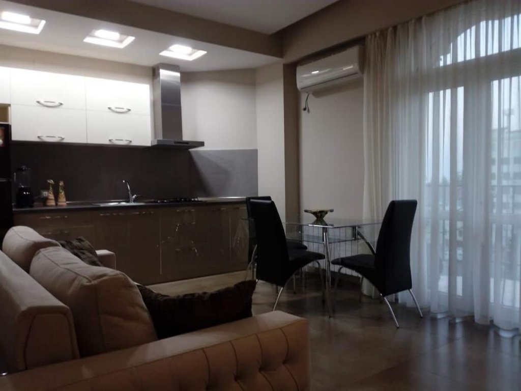 Spacious apartment on Rustaveli Avenue id-110 -  rent an apartment in Batumi