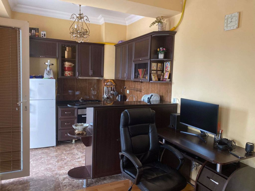 Apartment in the central part of Batumi id-683 -  rent an apartment in Batumi