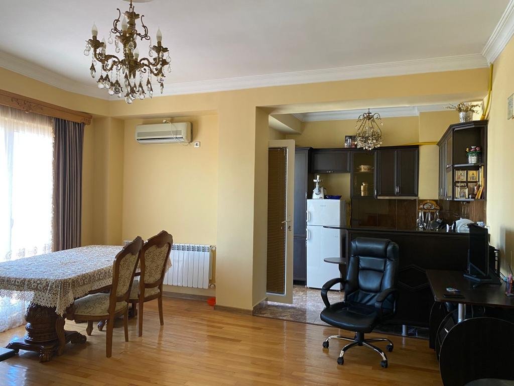 Apartment in the central part of Batumi id-683 -  rent an apartment in Batumi