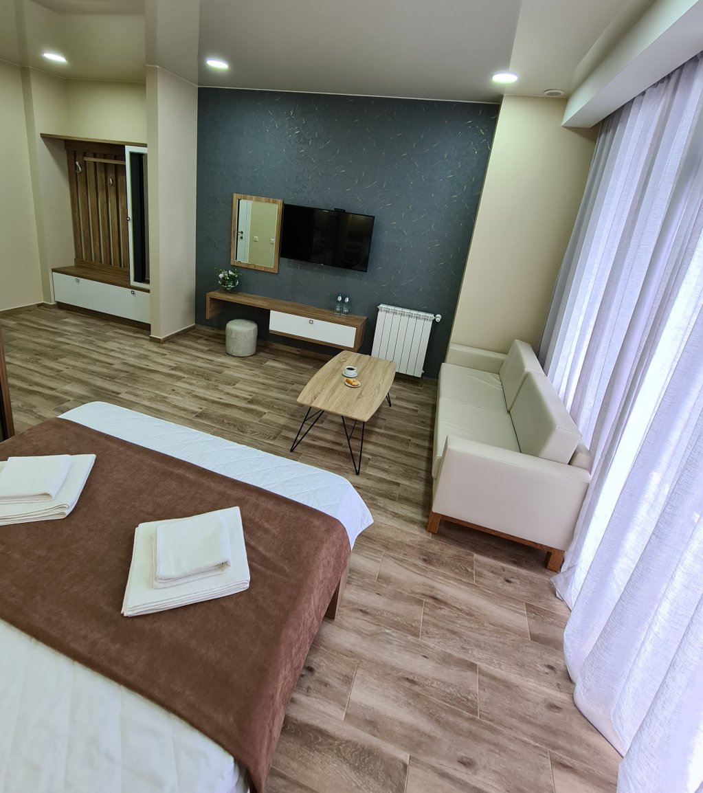 Стандартный Double room в отеле "Comfort Time 17" #1704 id-1014 - аренда апартаментов в Батуми