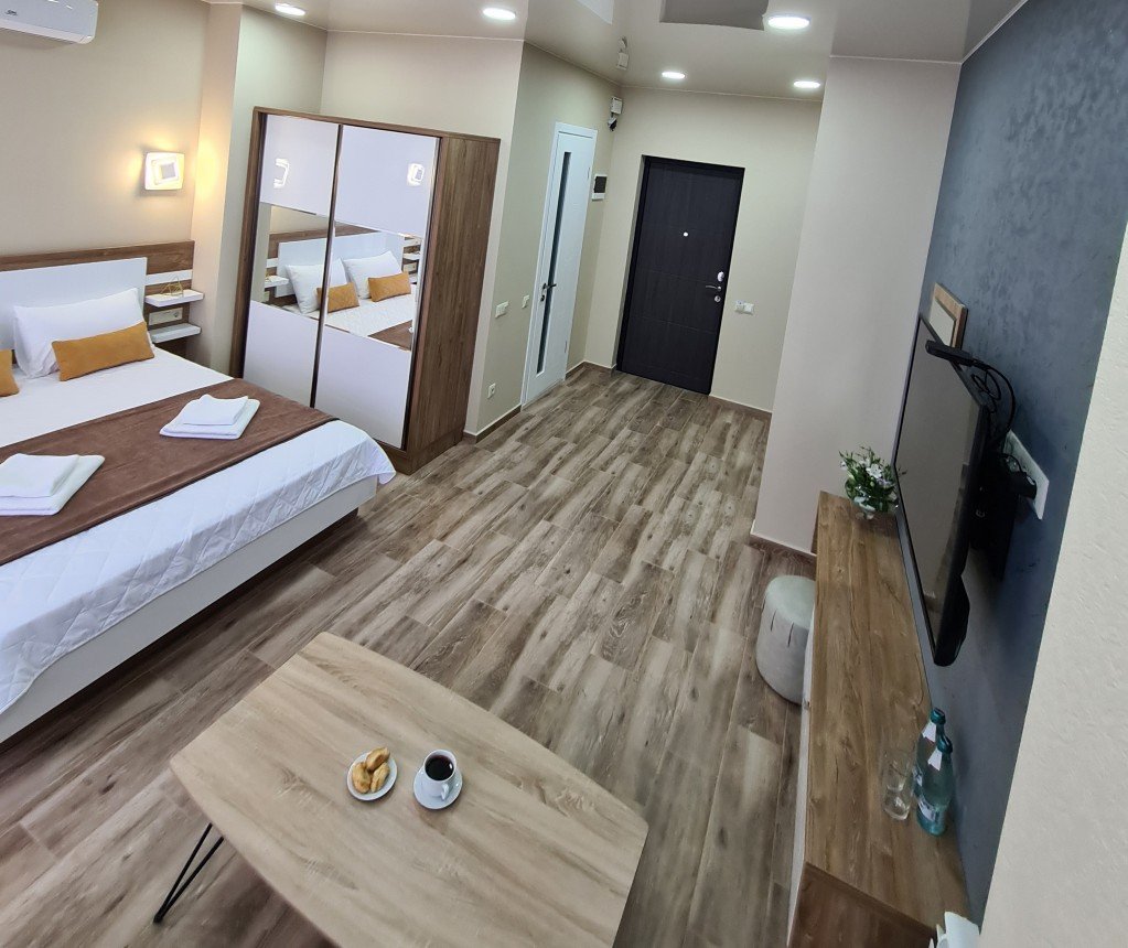 Стандартный Double room в отеле "Comfort Time 17" #1705 id-1019 - аренда апартаментов в Батуми