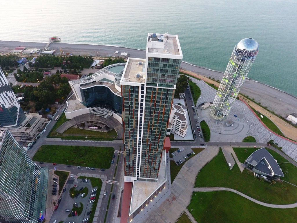 2-bedroom apartment near the beach id-1033 -  rent an apartment in Batumi