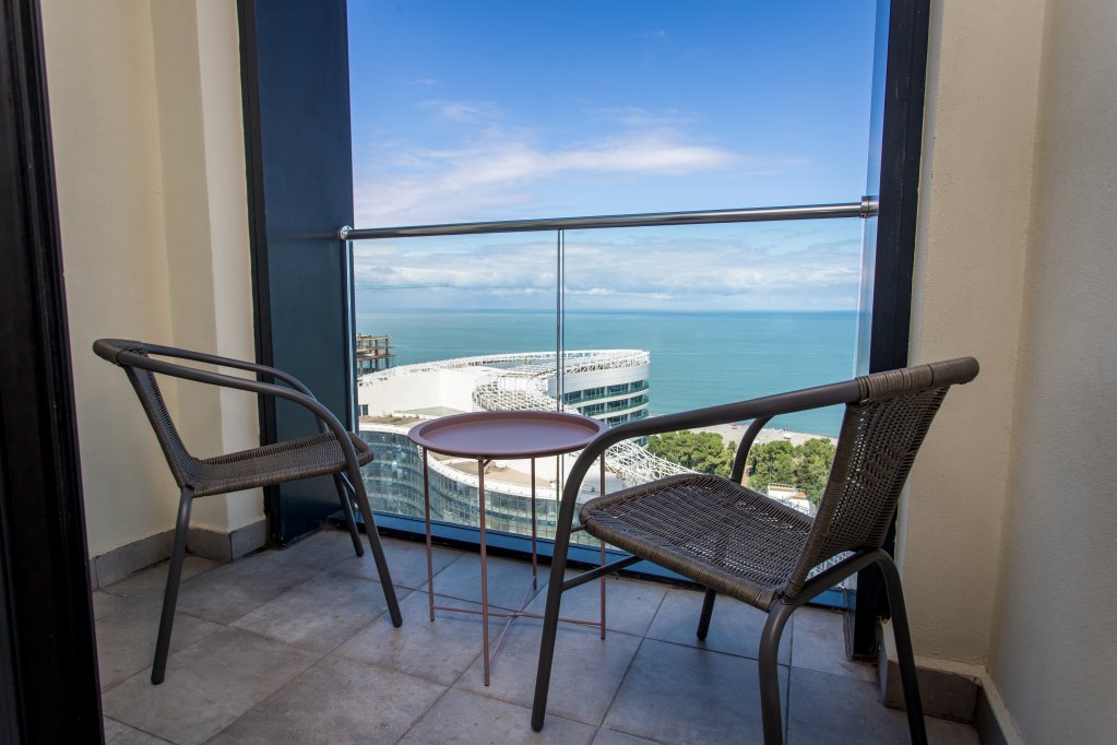 2-bedroom apartment near the beach id-1033 - Batumi Vacation Rentals