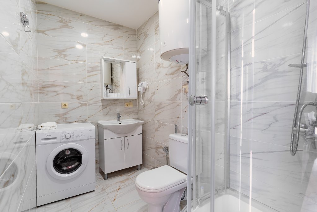 Bright and spacious 1-bedroom apartment near the sea id-1040 - Batumi Vacation Rentals