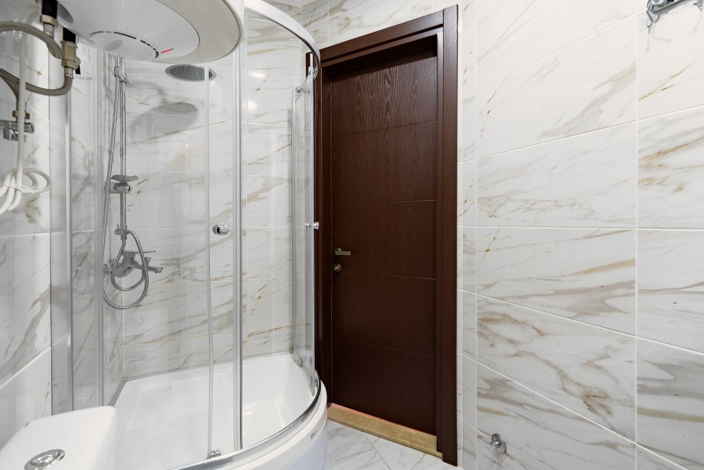 Bright and spacious 1-bedroom apartment near the sea id-1040 - Batumi Vacation Rentals