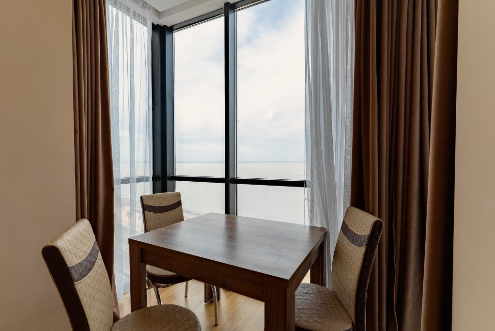 Bright and spacious 1-bedroom apartment near the sea id-1040 -  rent an apartment in Batumi