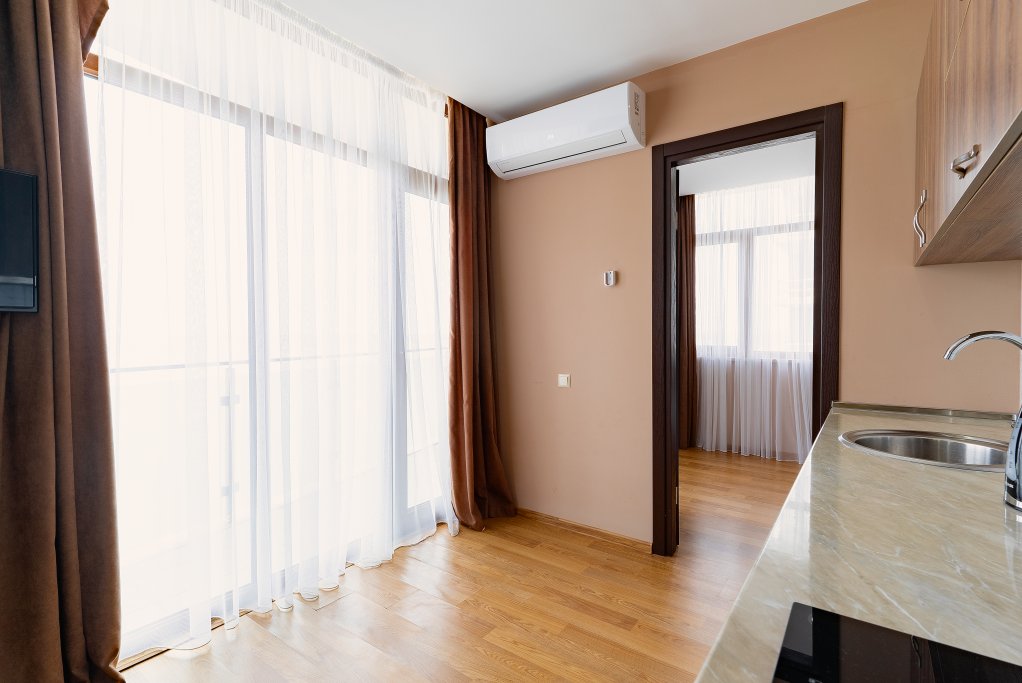 Bright and spacious 1-bedroom apartment near the sea id-1040 -  rent an apartment in Batumi