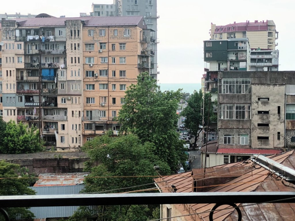 1-bedroom apartment on a street of Gorgasali id-1042 -  rent an apartment in Batumi