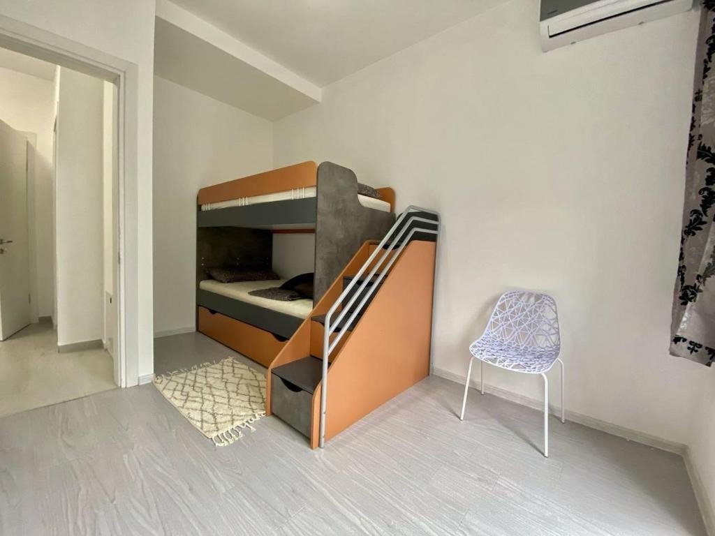 Вилла в закрытом комплексе "Eropean Village Old" id-1083 - аренда апартаментов в Батуми