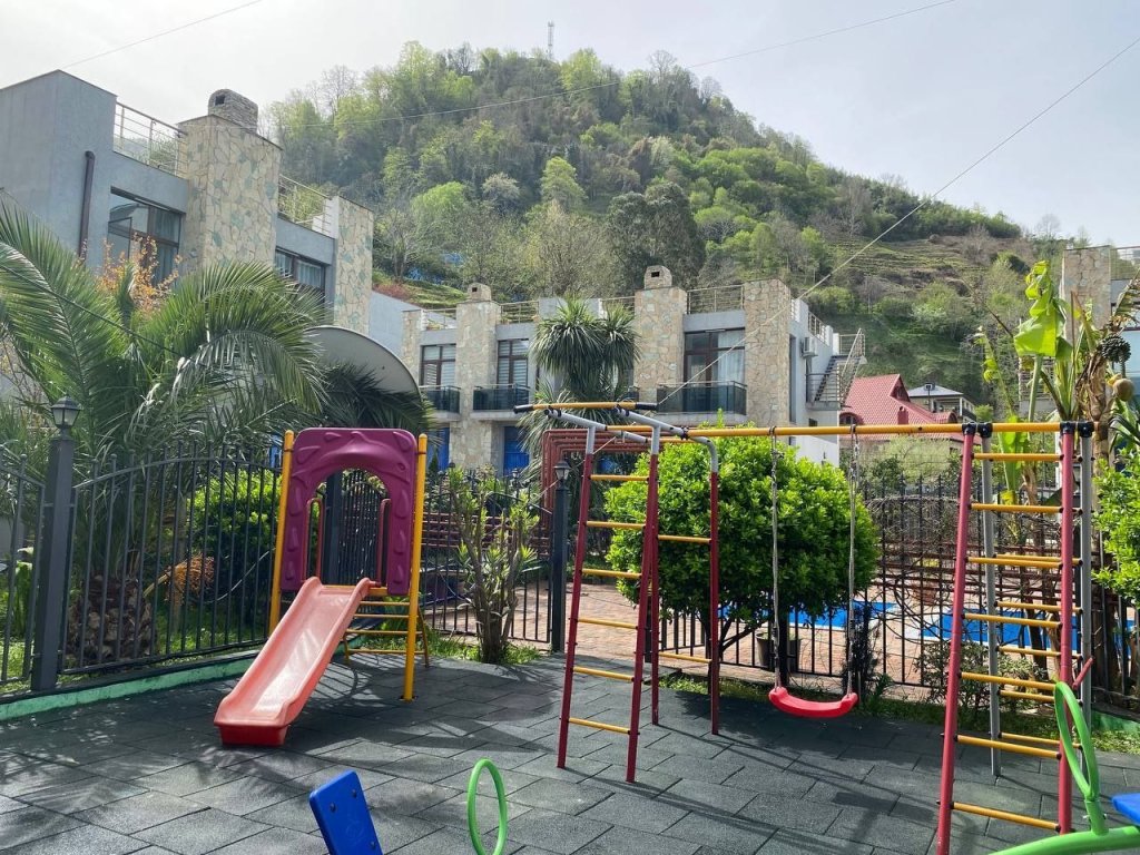 Вилла в закрытом комплексе "Eropean Village Old" id-1083 - аренда апартаментов в Батуми