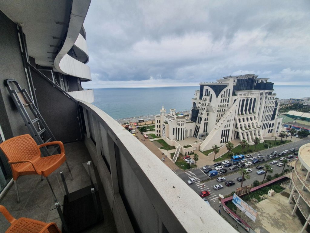Однокомнатная студия у моря id-1085 - аренда апартаментов в Батуми