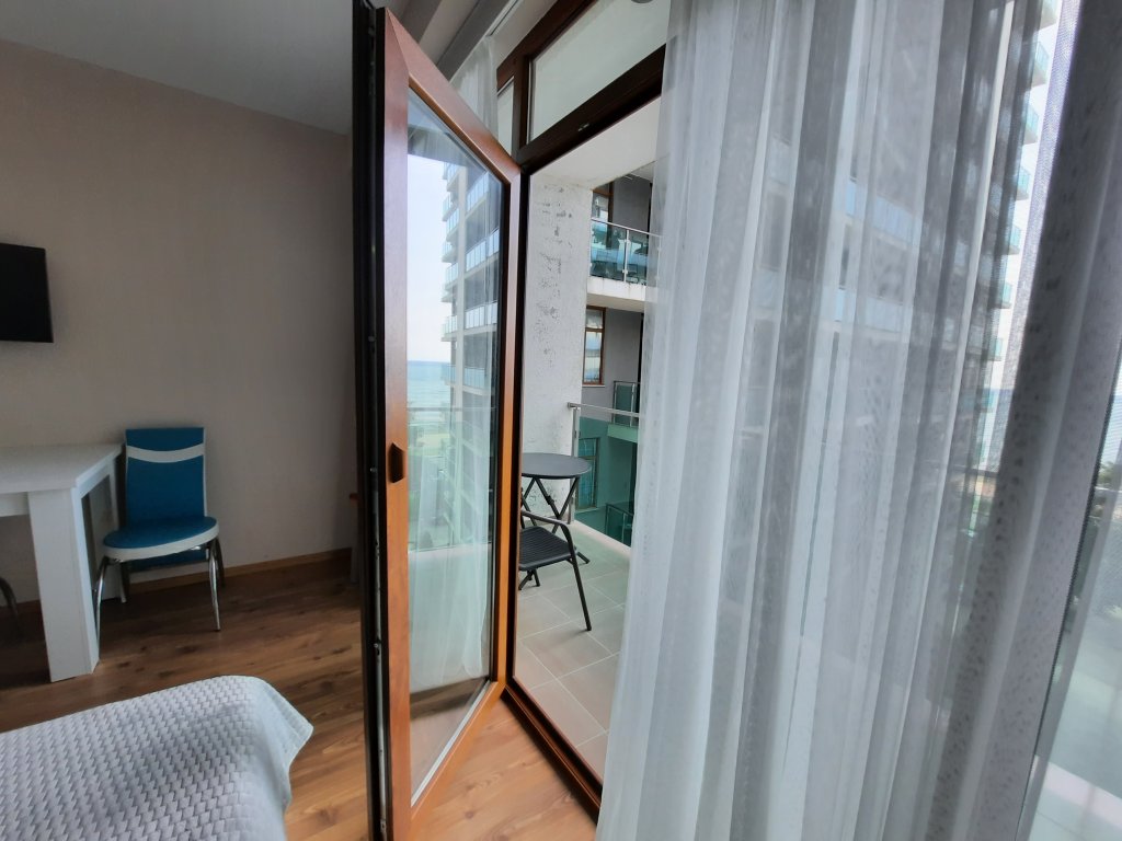 Studio apartment in "Aqua" id-1093 -  rent an apartment in Batumi