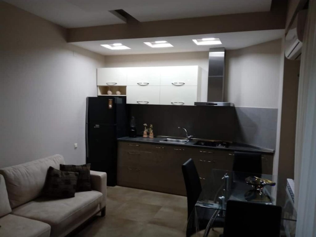 Spacious apartment on Rustaveli Avenue id-110 -  rent an apartment in Batumi