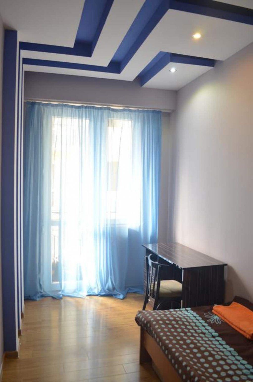 Spacious apartment on Rustaveli Avenue id-110 -  rent an apartment in Batumi