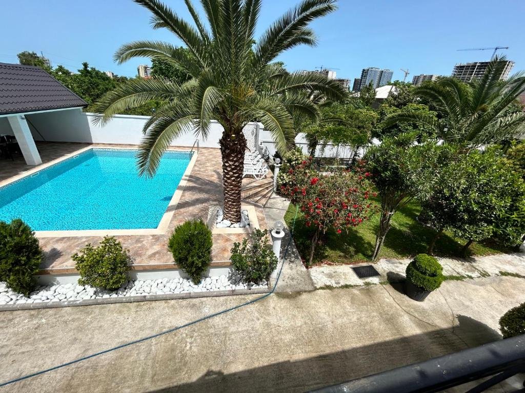 Гостевой дом "White Villas" id-1107 -  аренда квартиры в Батуми