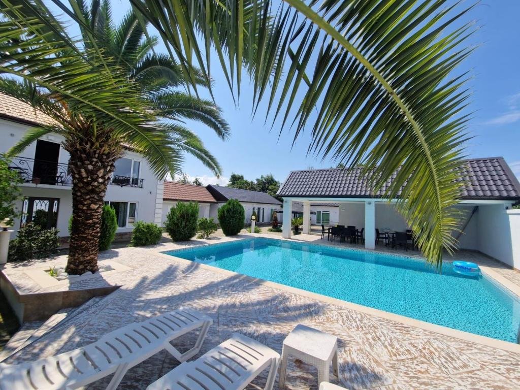 Гостевой дом "White Villas" id-1107 -  аренда квартиры в Батуми