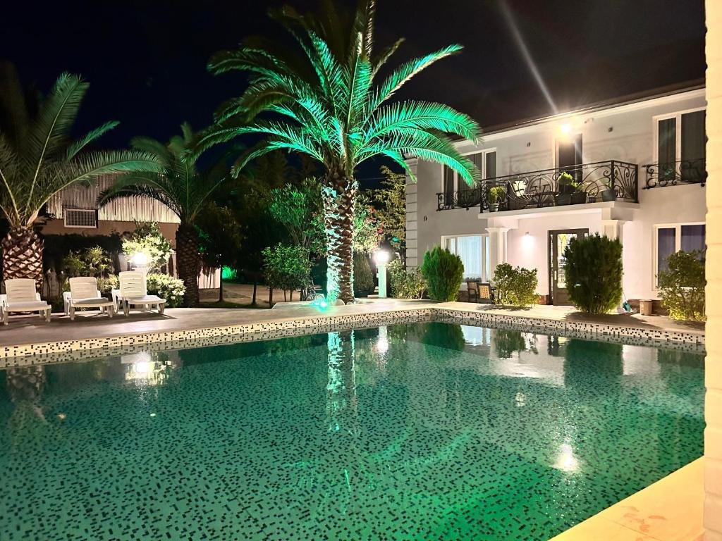 Гостевой дом "White Villas" id-1107 -  аренда квартиры в Батуми