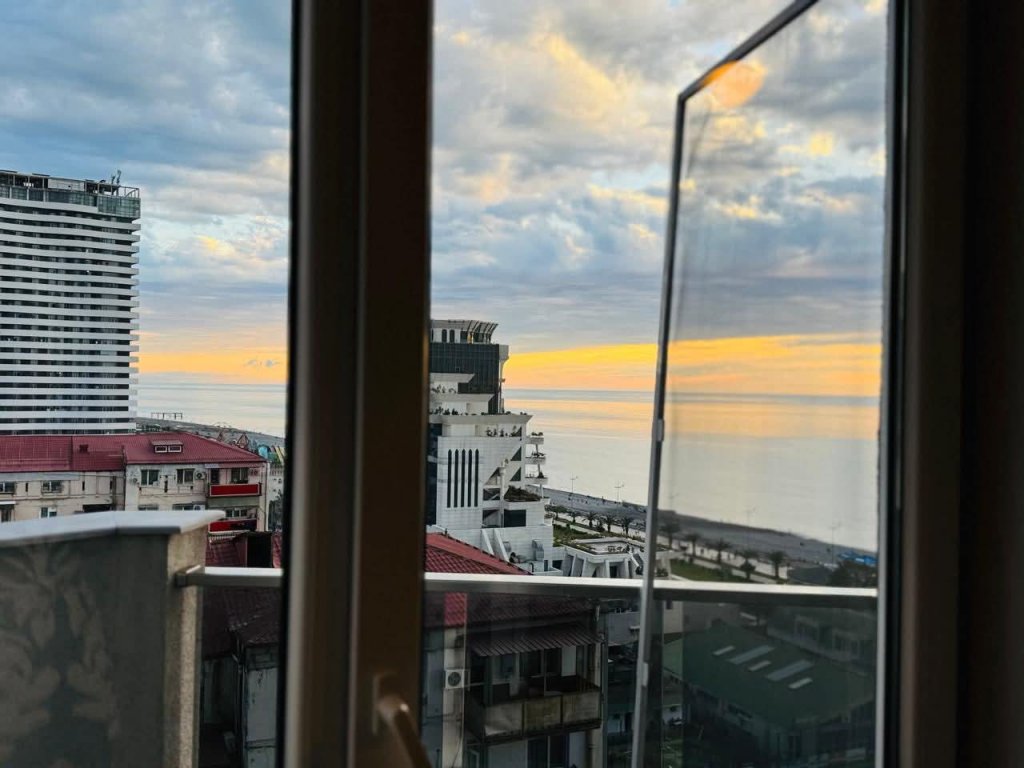 1 bedroom apartment in Orbi Sea Towers id-1112 -  rent an apartment in Batumi