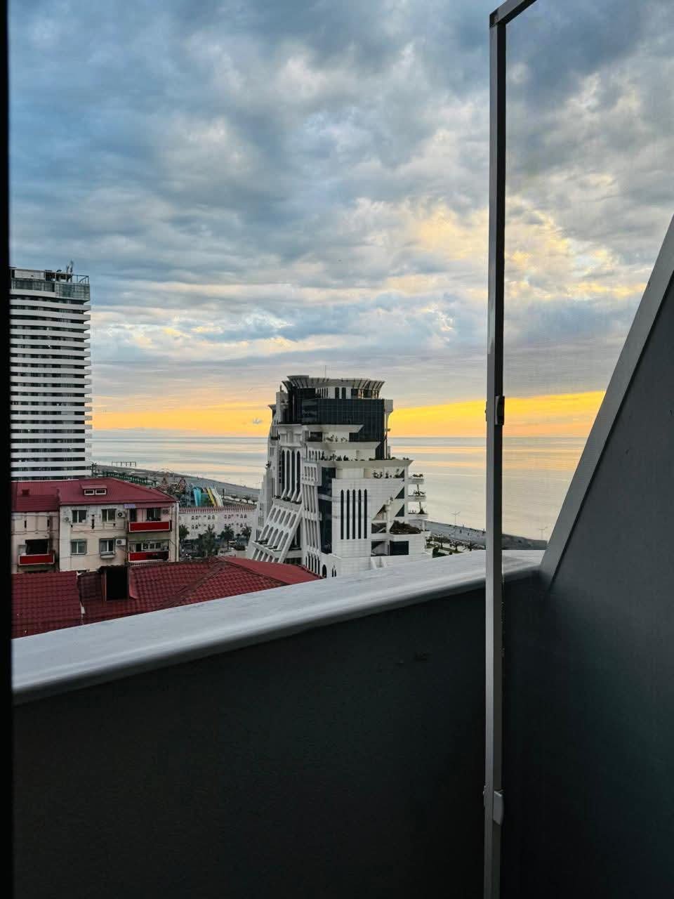 1 bedroom apartment in Orbi Sea Towers id-1112 -  rent an apartment in Batumi