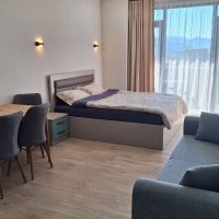 Студия в комплексе White House