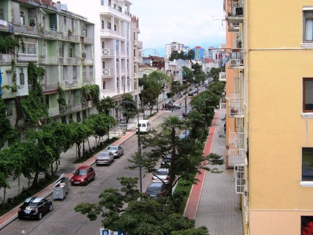 2-х комнатная квартира в центре id-116 - аренда апартаментов в Батуми