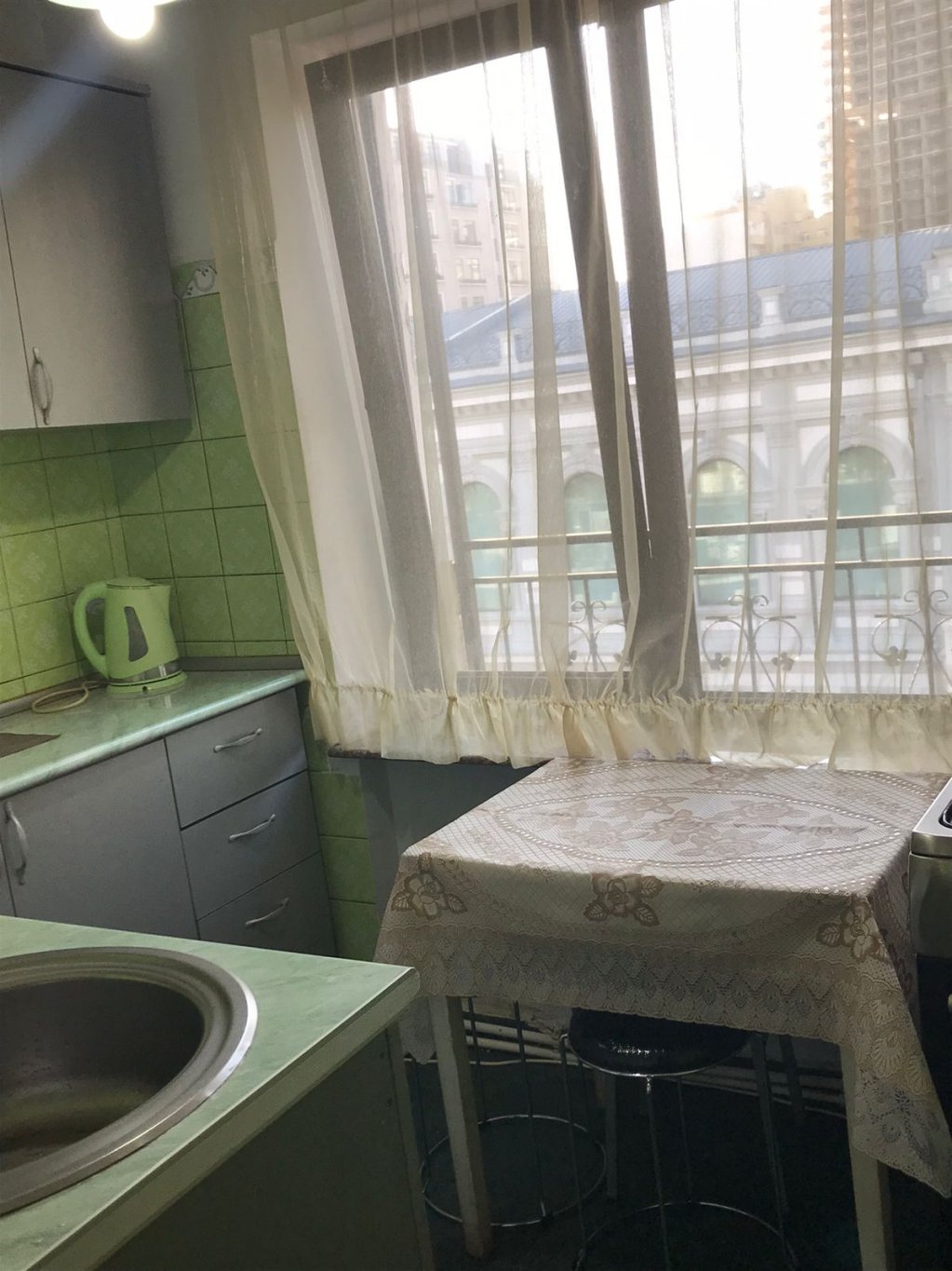 2-х комнатная квартира в центре id-116 - аренда апартаментов в Батуми