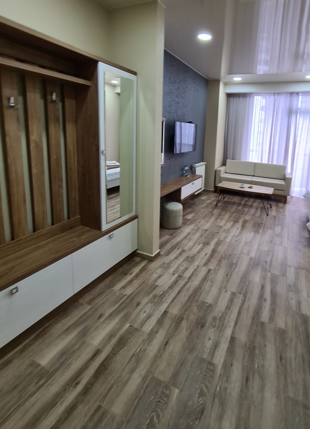 Стандартный трехместный номер id-133 - аренда апартаментов в Батуми