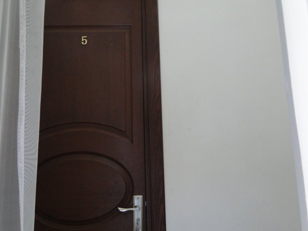 Комната в гостевом доме в пригороде Батуми №5 id-148 - аренда апартаментов в Батуми
