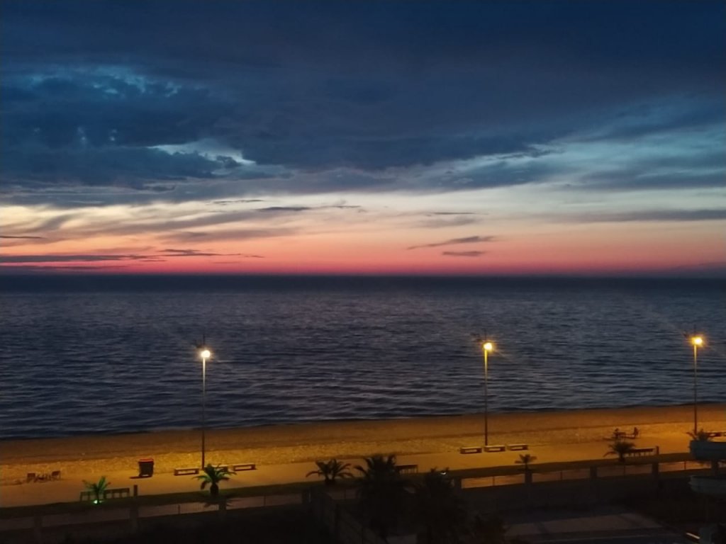 In Batumi for rent 3-room apartment on the coast  id-164 - Batumi Vacation Rentals
