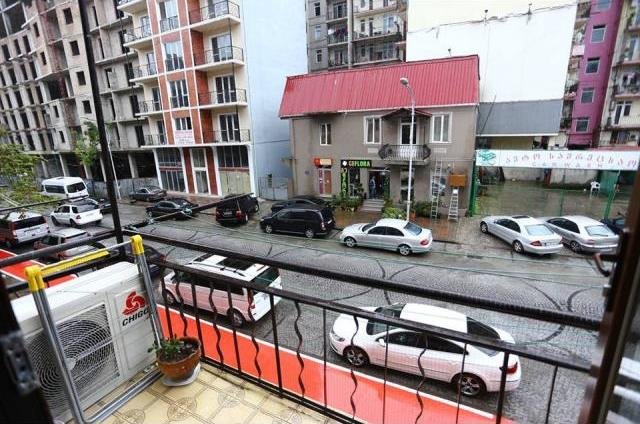 Благоустроенная квартира в центре Батуми посуточно id-180 - аренда апартаментов в Батуми