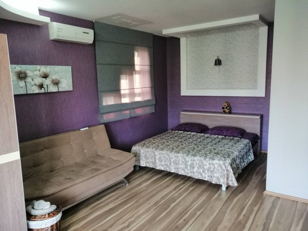 4-комнатные апартаменты в частном доме id-249 - аренда апартаментов в Батуми