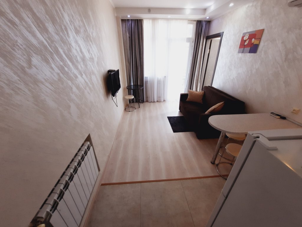 2-комнатная квартира с видом на море id-407 - аренда апартаментов в Батуми