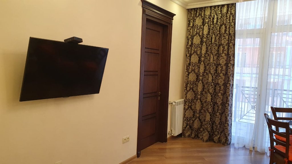 3-room apartment in Old Batumi. id-567 - Batumi Vacation Rentals