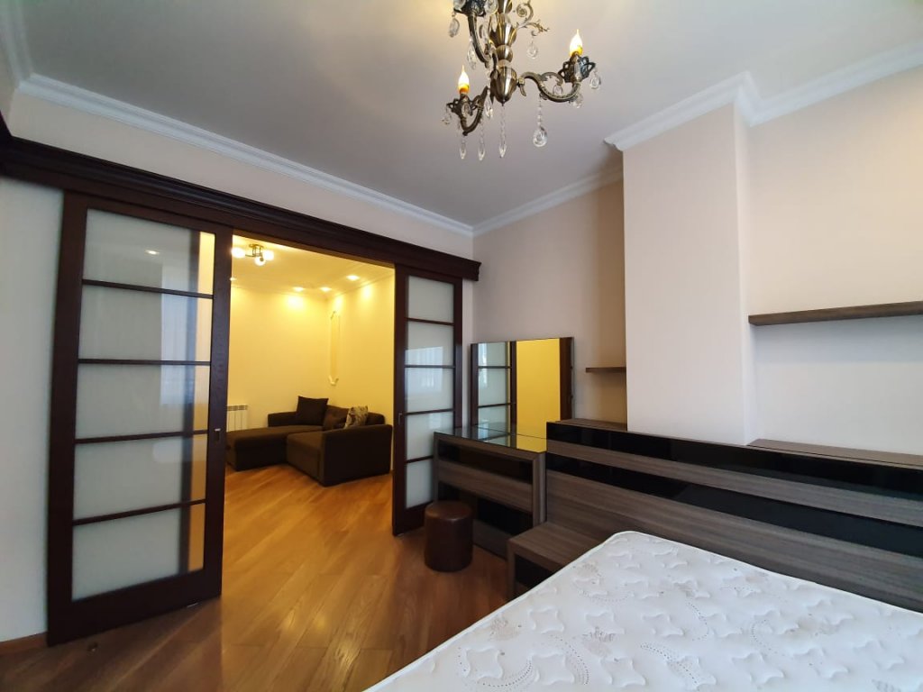 3-комнатная квартира в Старом Батуми. id-567 - аренда апартаментов в Батуми