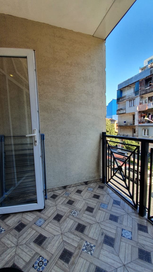 3-room apartment in Old Batumi. id-567 - Batumi Vacation Rentals