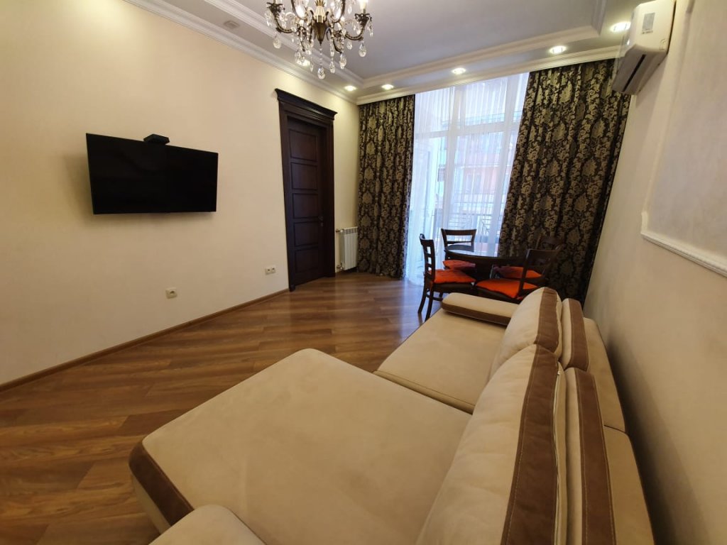 3-room apartment in Old Batumi. id-567 - Batumi Vacation Rentals