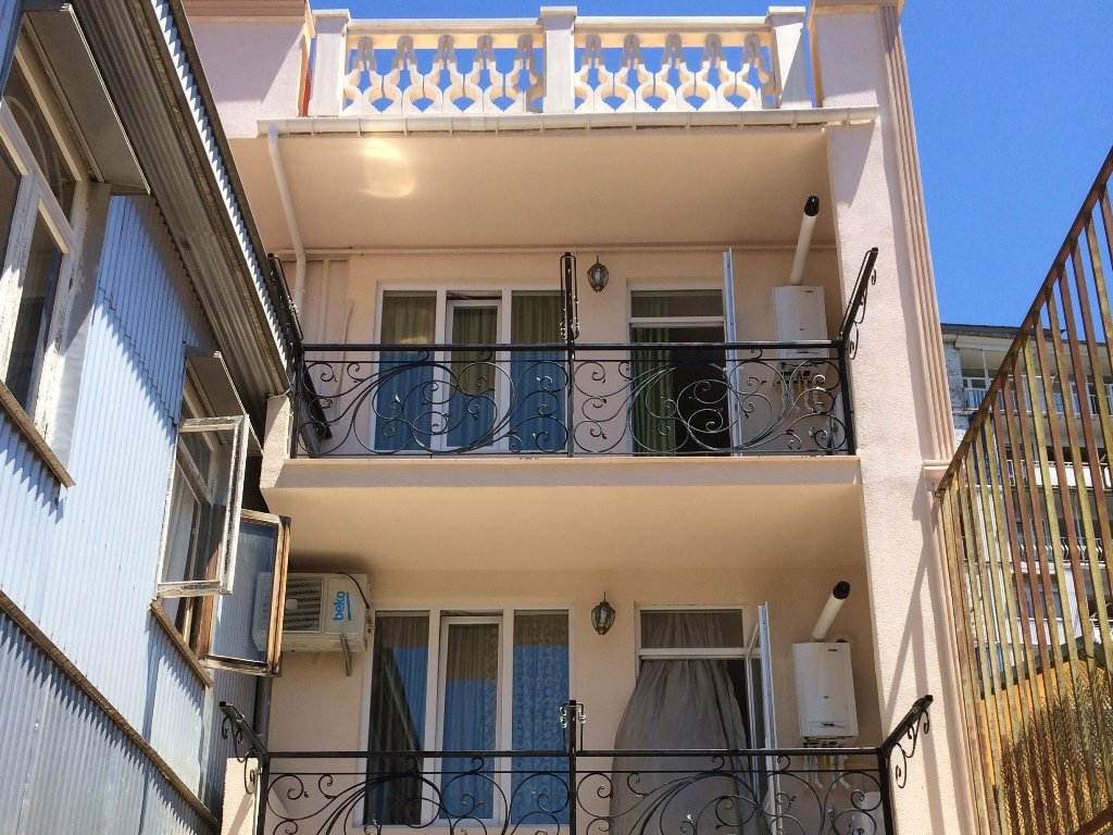 Guest house with terrace in the historic center of Batumi id-575 - Batumi Vacation Rentals