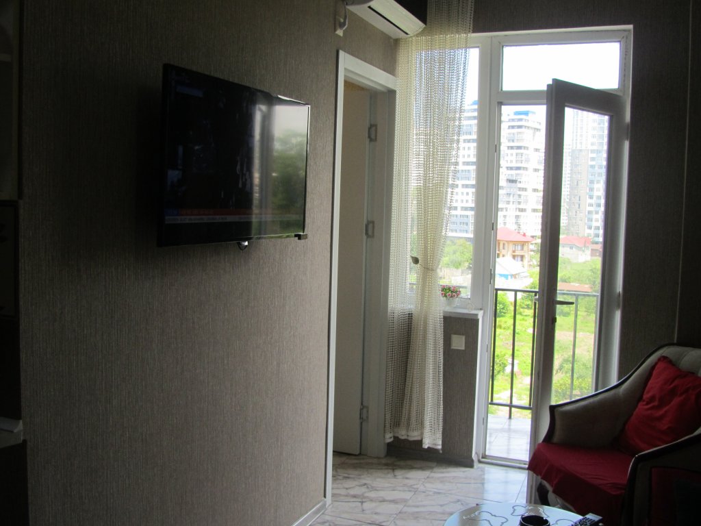 Уютная двухкомнатная квартира у моря id-585 - аренда апартаментов в Батуми