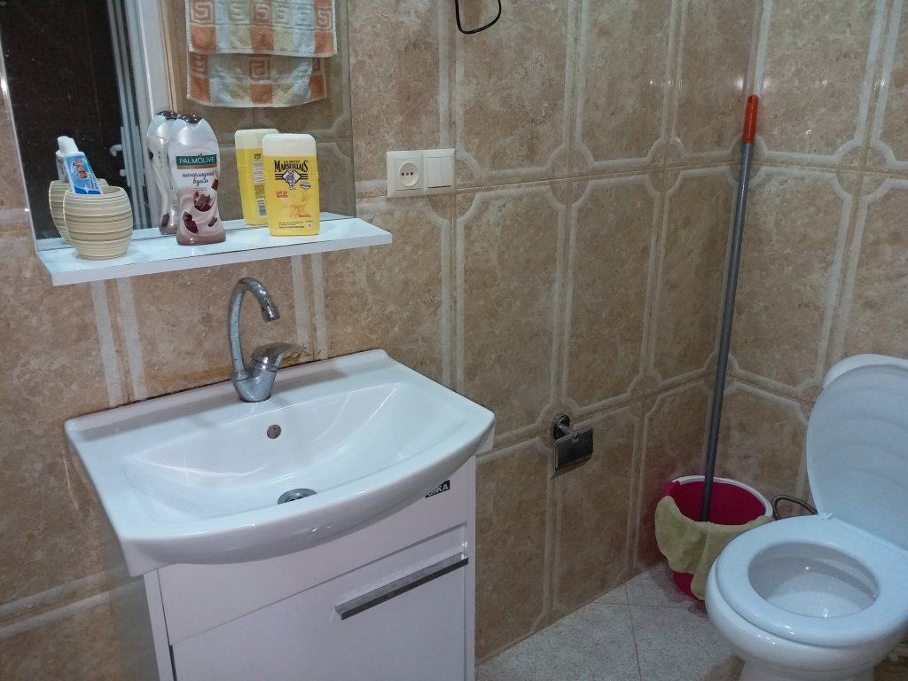 Уютная двухкомнатная квартира у моря id-585 - аренда апартаментов в Батуми