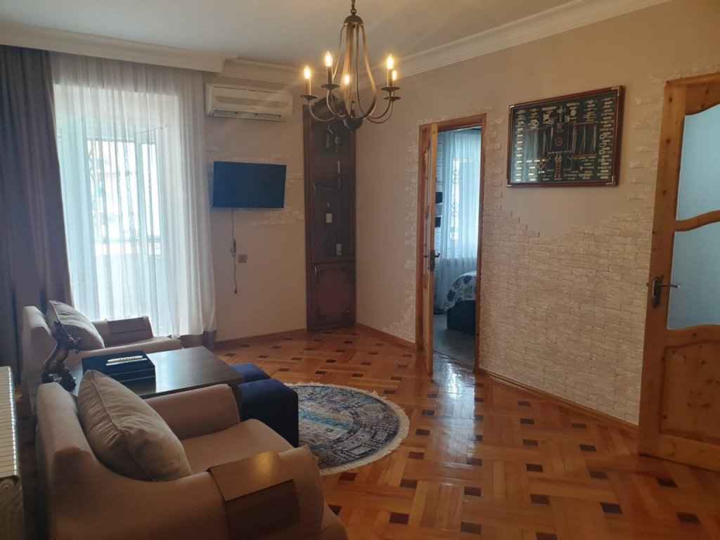 Просторная квартира около моря в Батуми id-70 - аренда апартаментов в Батуми