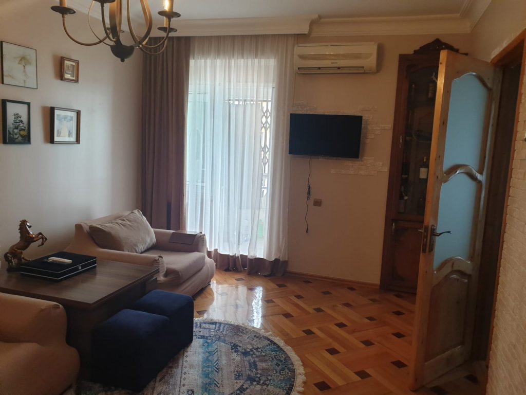 Spacious apartment near the sea in Batumi id-70 - Batumi Vacation Rentals