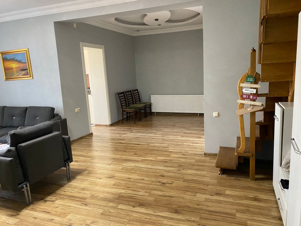 Квартира-дуплекс в центральной части Батуми id-724 - аренда апартаментов в Батуми