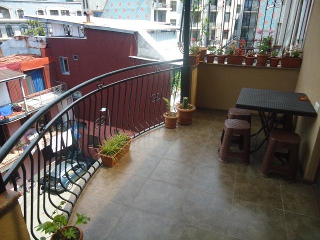 Luxury apartment on Rustaveli id-747 - Batumi Vacation Rentals