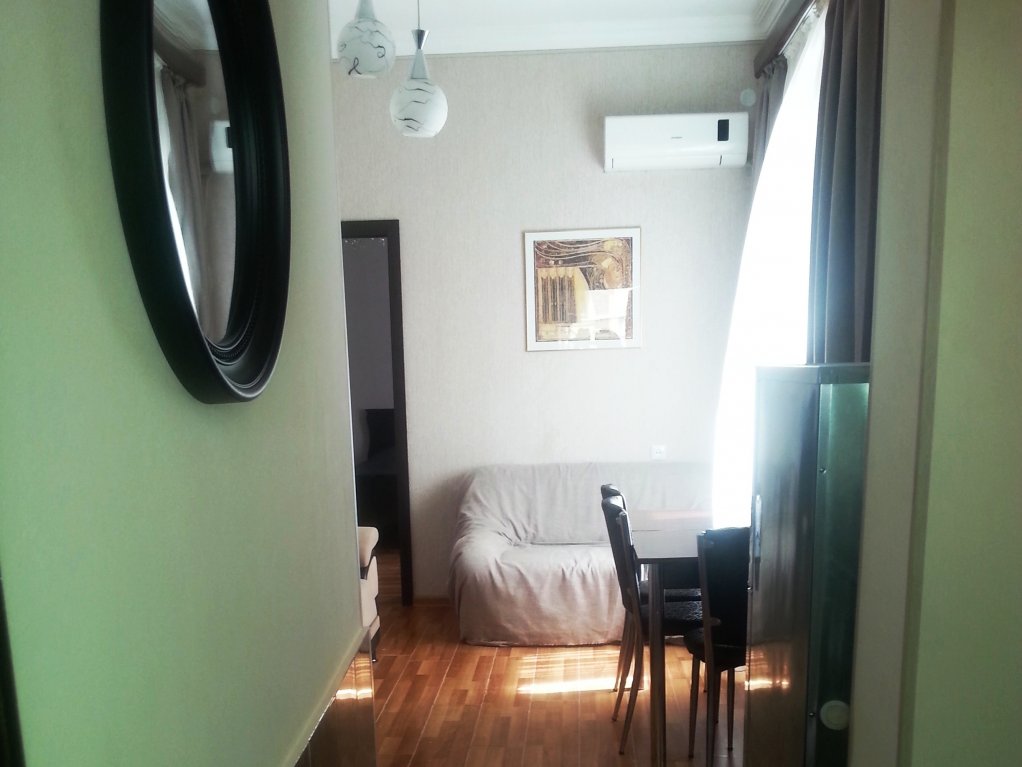 Квартира в центре города id-759 - аренда апартаментов в Батуми