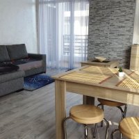 Bright and spacious 1-bedroom apartment near the sea