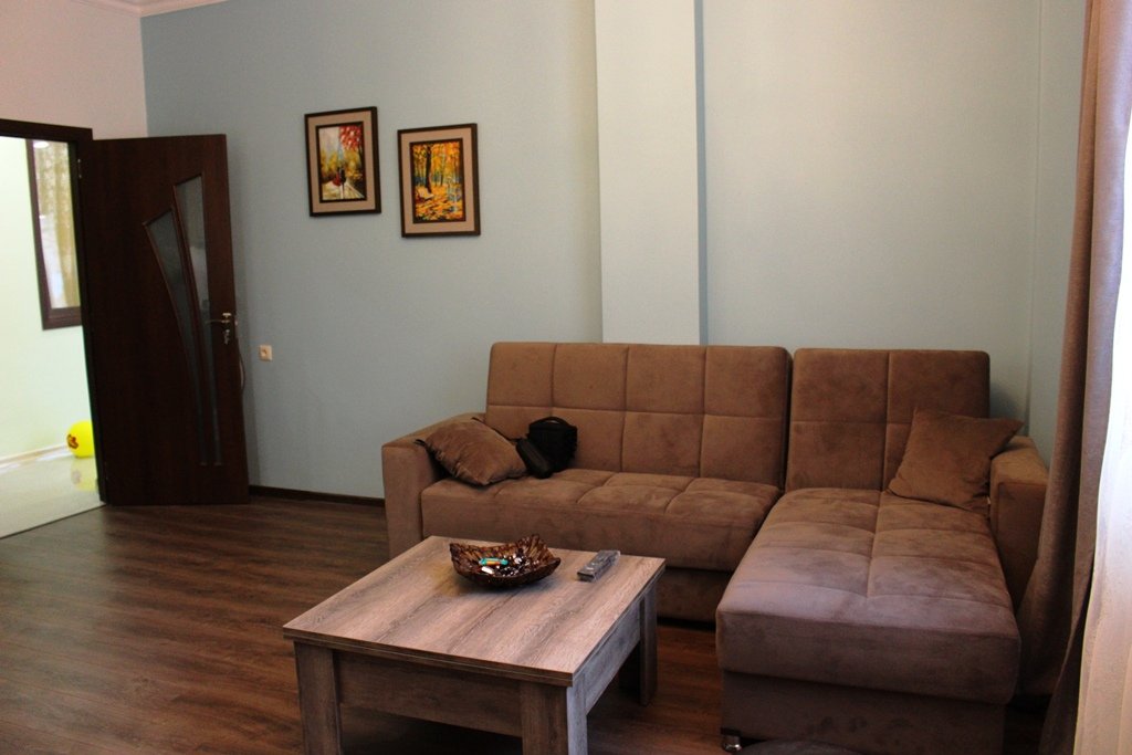 Просторная квартира в центре города id-782 - аренда апартаментов в Батуми