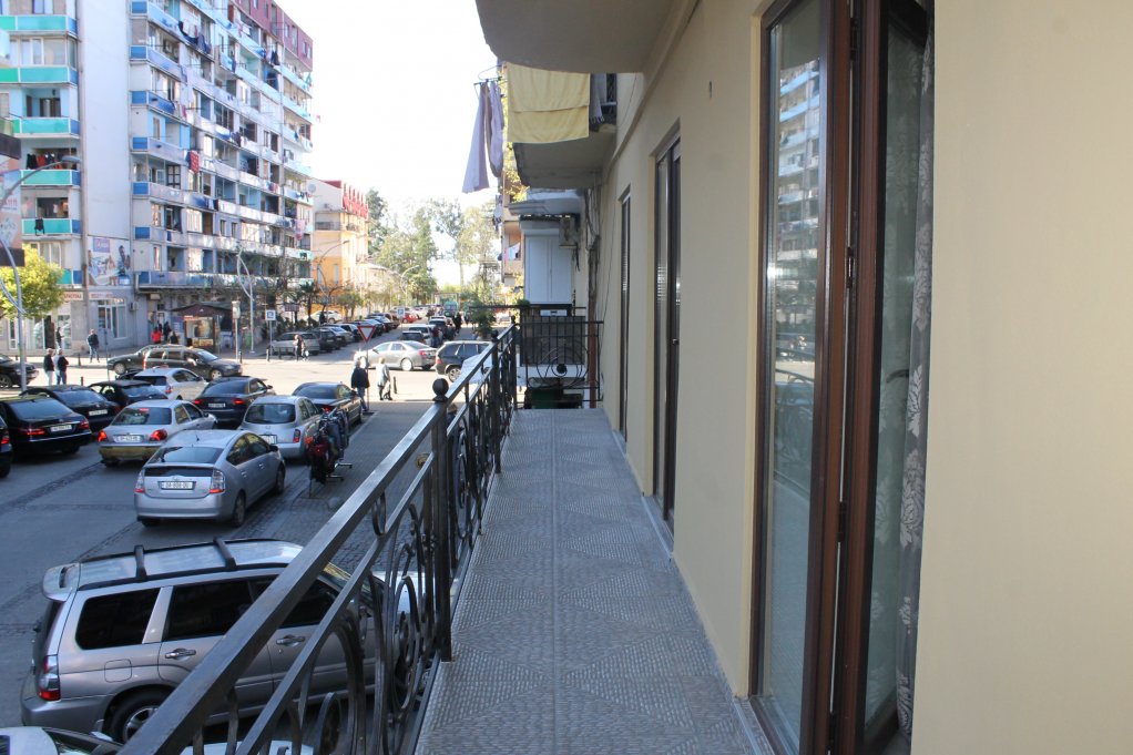 Apartment on Gorgiladze str. id-795 - Batumi Vacation Rentals
