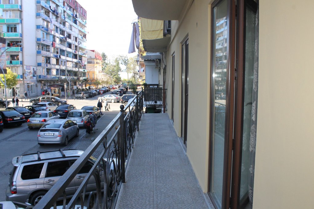 Apartment on Gorgiladze str. id-795 -  rent an apartment in Batumi