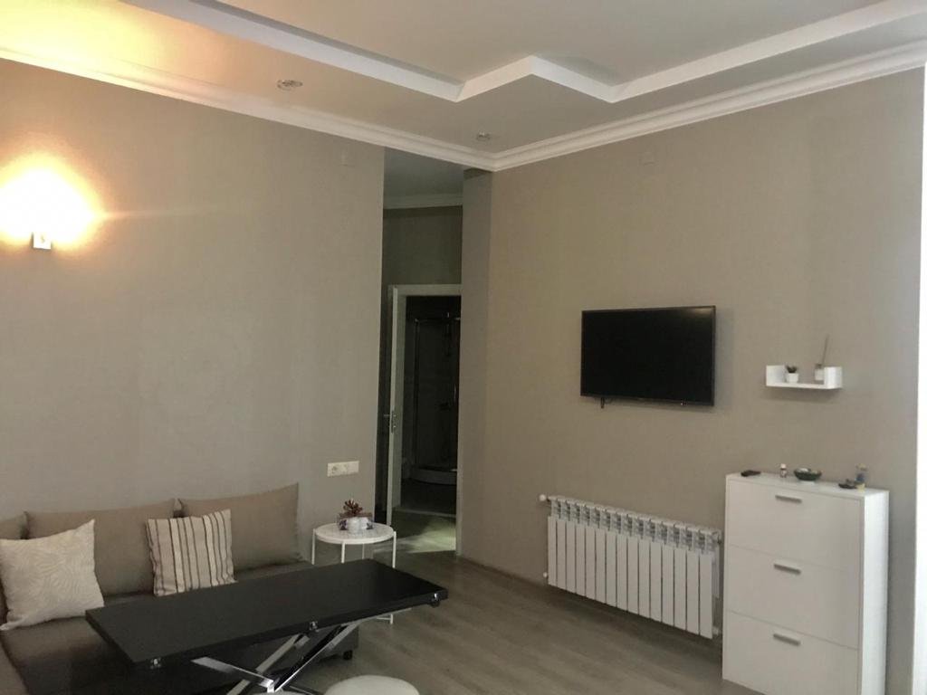 Квартира в частном доме с двором id-887 - аренда апартаментов в Батуми