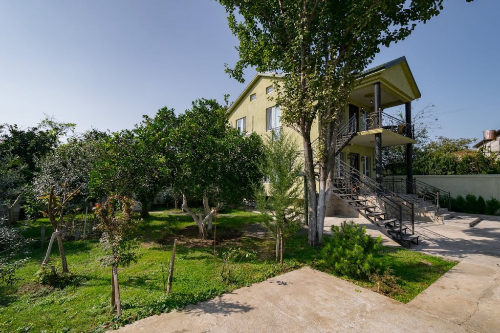 Apartment in a private house with a yard id-888 - Batumi Vacation Rentals